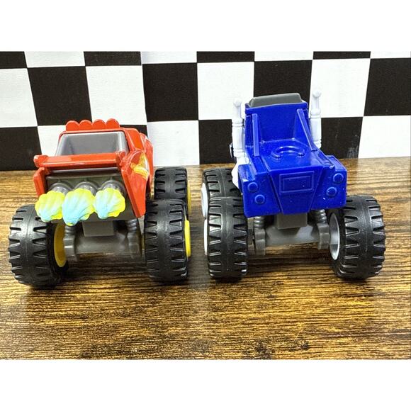 Blaze and the Monster Machines Blazing Speed Blaze & Crusher Diecast Truck - Picture 4 of 8